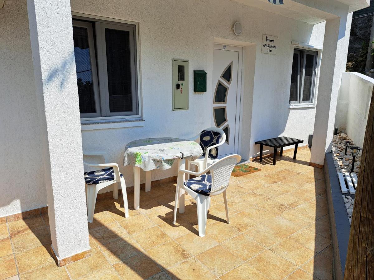 Apartmani Ana-Lora Lopar Zewnętrze zdjęcie