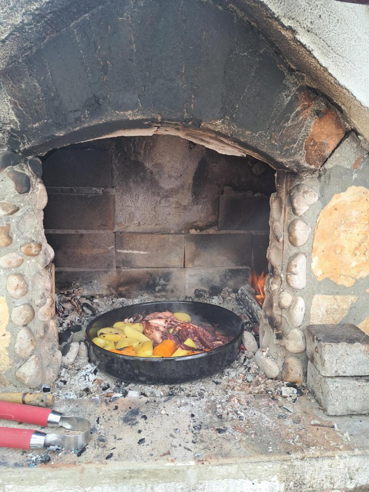 Apartmani Ana-Lora Lopar Zewnętrze zdjęcie