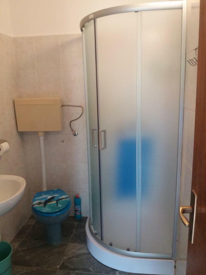 Apartmani Ana-Lora Lopar Zewnętrze zdjęcie